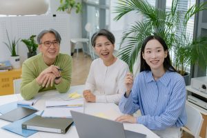 ทีมผู้เชี่ยวชาญจาก Top Reach Marketing กำลังวิเคราะห์ข้อมูลเพื่อสร้าง Marketing Attribution Model และวัดผลกำไรจริงจาก MQL